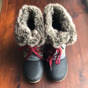 Khombu snow boots ladies
